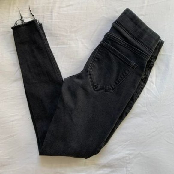 Old Navy Black Ripped Ankle Skinny Jeans - Picture 2 of 3